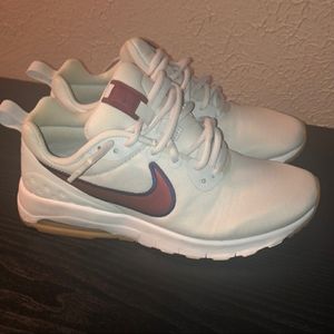 Nike Tennis shoes size 8